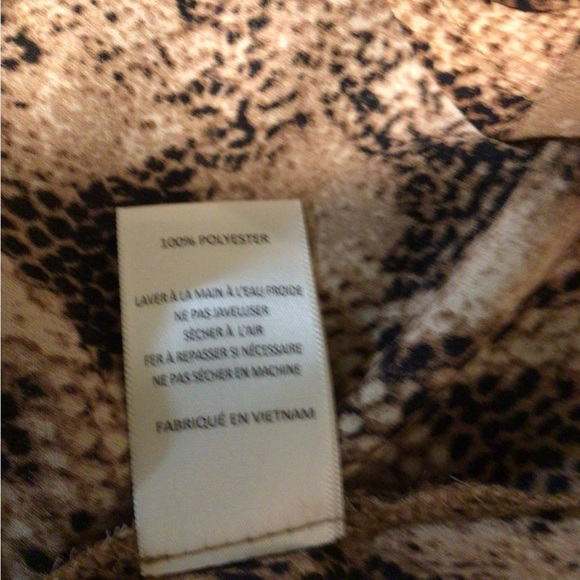 HerringStones women’s medium python v- neck top with kimono sleeves - Picture 6 of 11